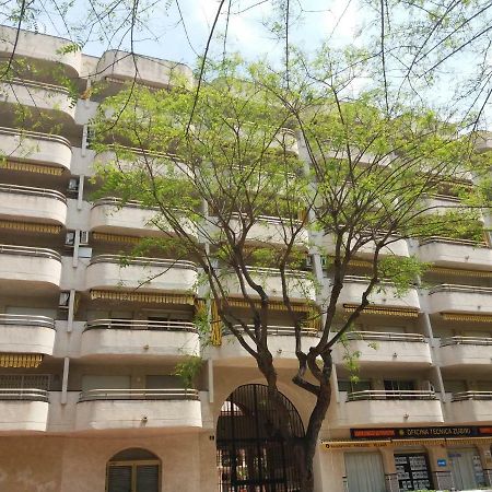 Bonito Apartamento con varias piscinas Salou Bagian luar foto