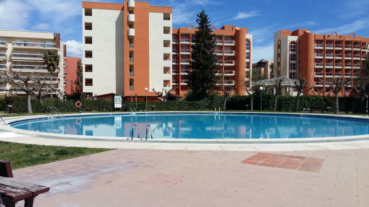 Bonito Apartamento con varias piscinas Salou Bagian luar foto