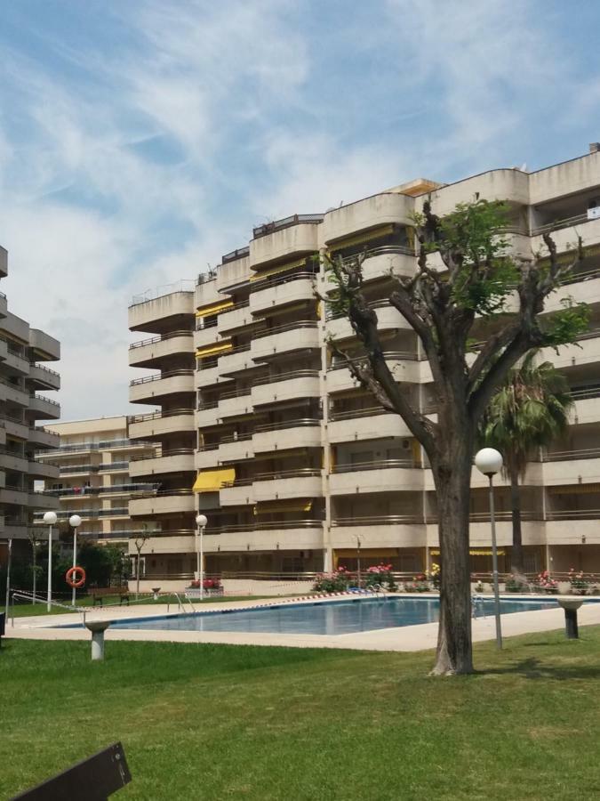 Bonito Apartamento con varias piscinas Salou Bagian luar foto