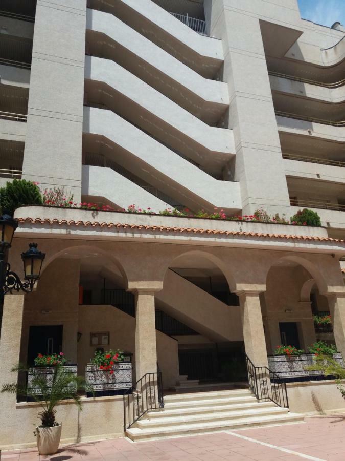 Bonito Apartamento con varias piscinas Salou Bagian luar foto