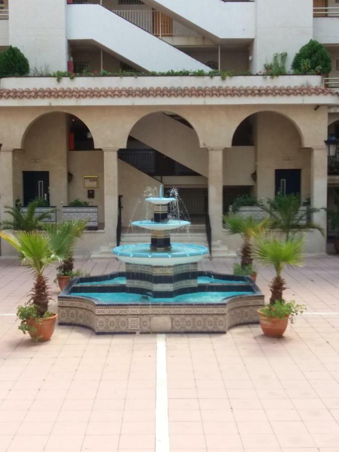 Bonito Apartamento con varias piscinas Salou Bagian luar foto