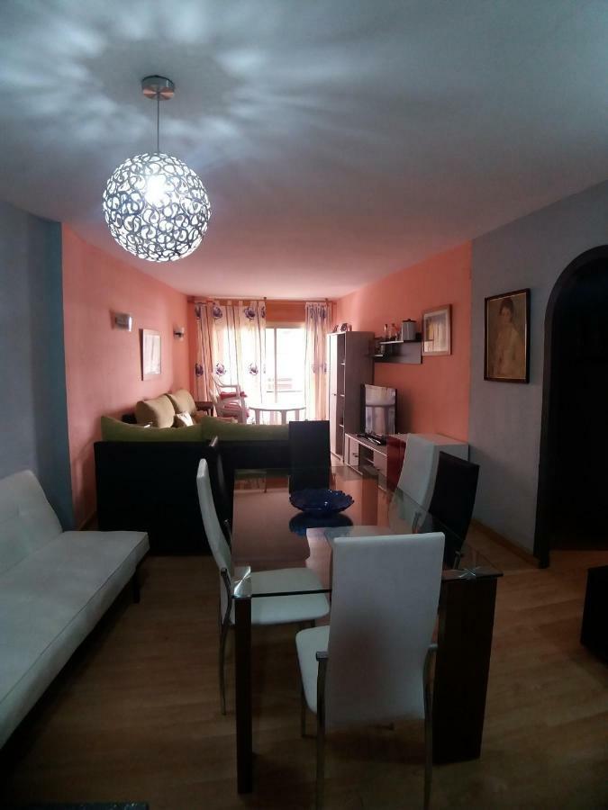 Bonito Apartamento con varias piscinas Salou Bagian luar foto